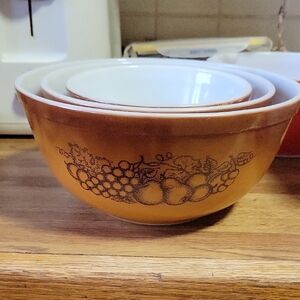 Pyrex Old Orchard Bowl Set